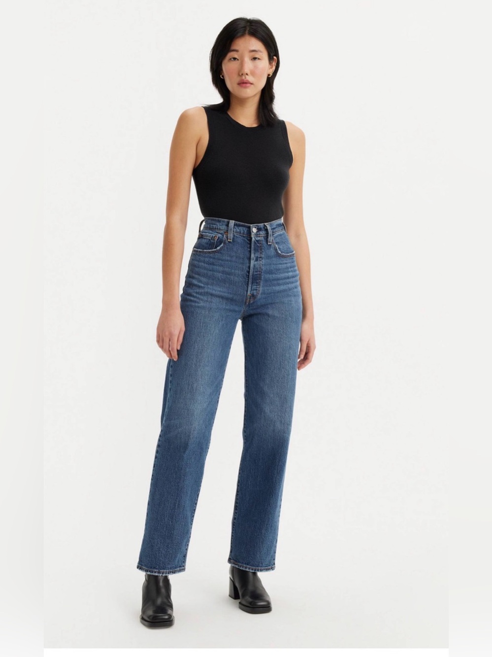 Levi's Women’s Ribcage Straight Ankle Button Fly